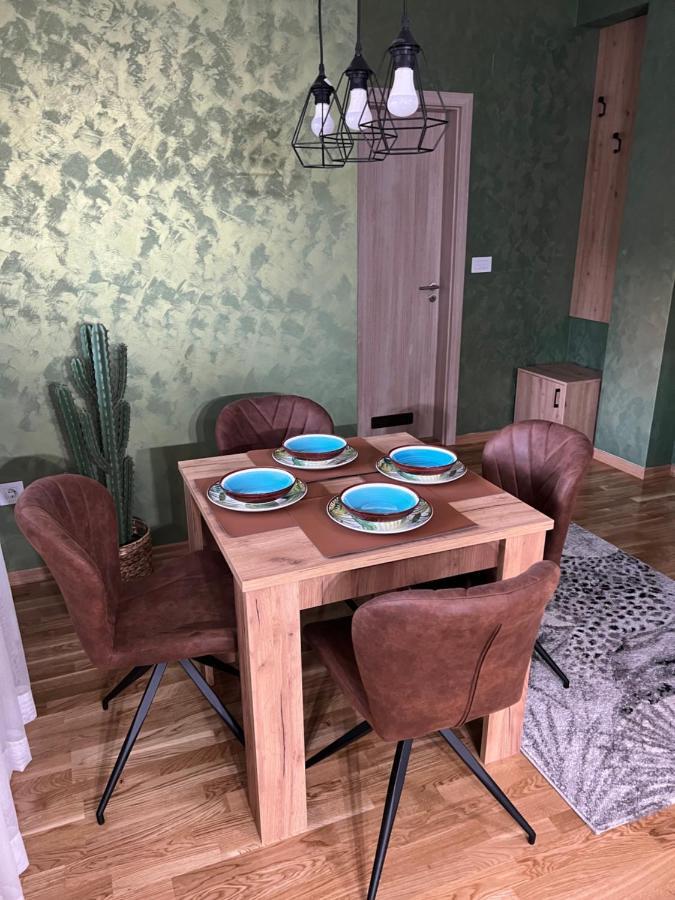 Jungle Lux Apartment Чачак Экстерьер фото